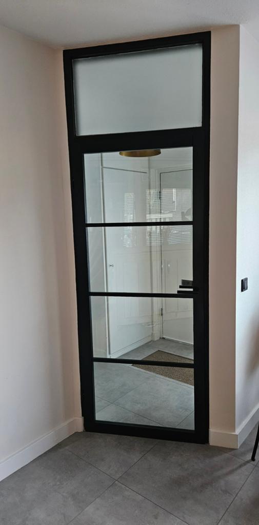 2 moderne zwarte steellook binnendeuren met helder glas, Doe-het-zelf en Verbouw, Deuren en Horren, Ophalen, Binnendeur, 200 tot 215 cm