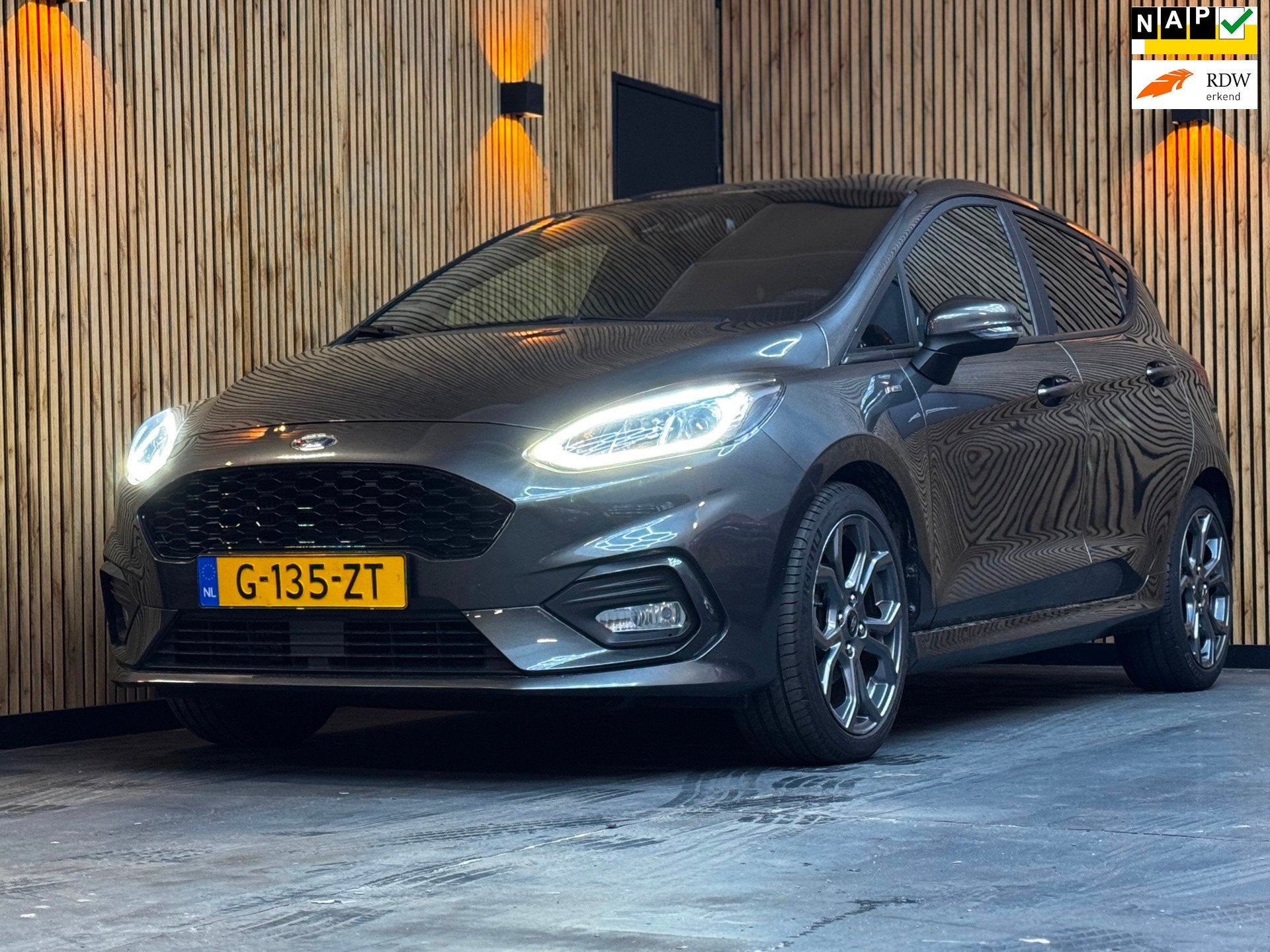Ford Fiesta 1.0 EcoBoost ST-Line|6BAK|PDC|CARPLAY|CRUISE|AIR, Dealer onderhouden, Gebruikt, Euro 6, 1064 kg