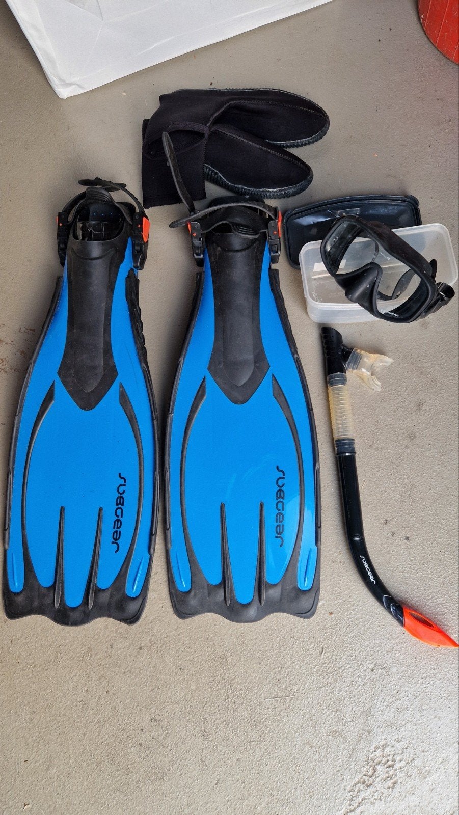 Duikset: Zwemvliezen 43/44, Duikbril, Snorkel en Duikschoene, Ophalen, Gebruikt, Dame of Heer