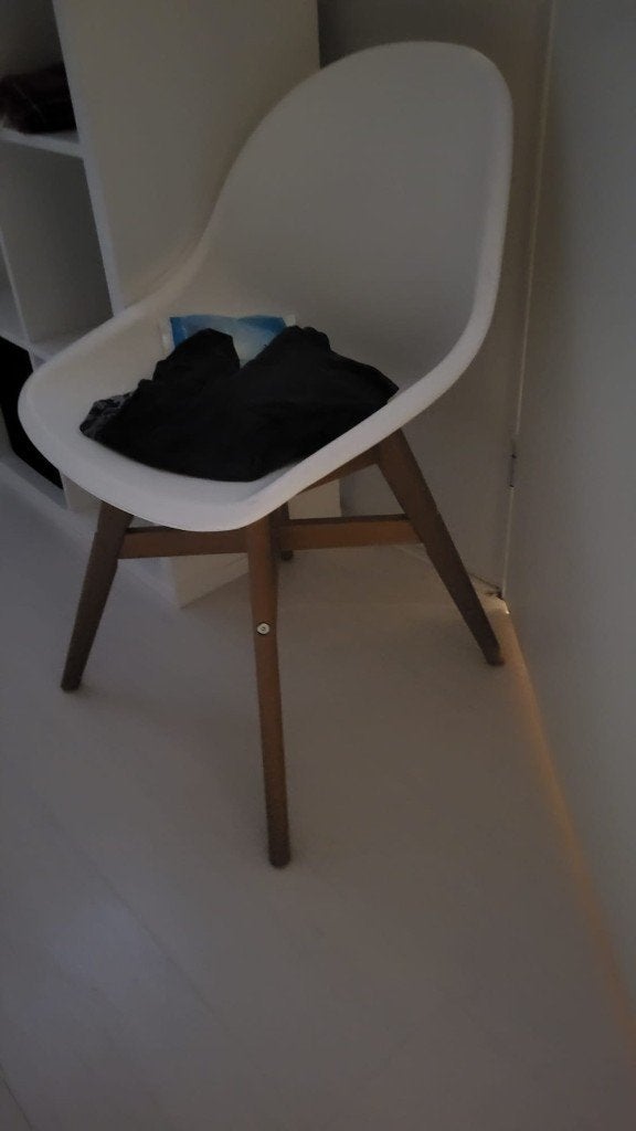Ikea stoel gratis af te halen, Ophalen, Gebruikt, Wit, Eén