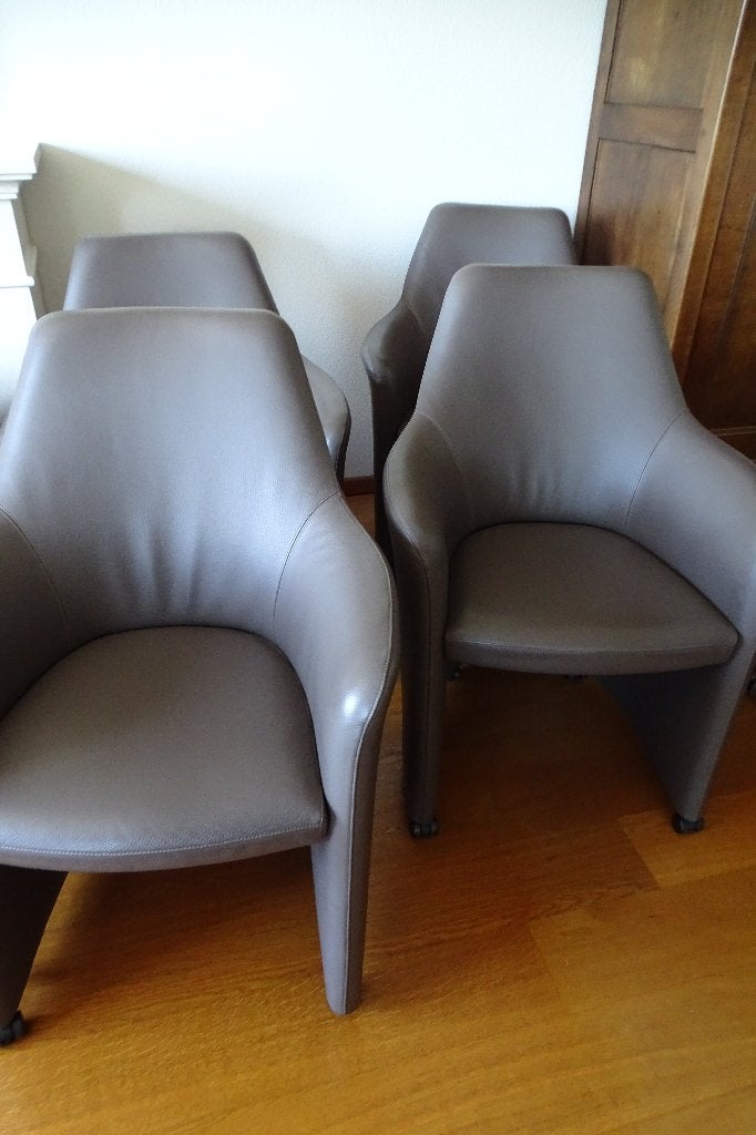 4 Leolux Lirio fauteuils/eethoekstoelen, Ophalen, Zo goed als nieuw, 50 tot 75 cm, Leer