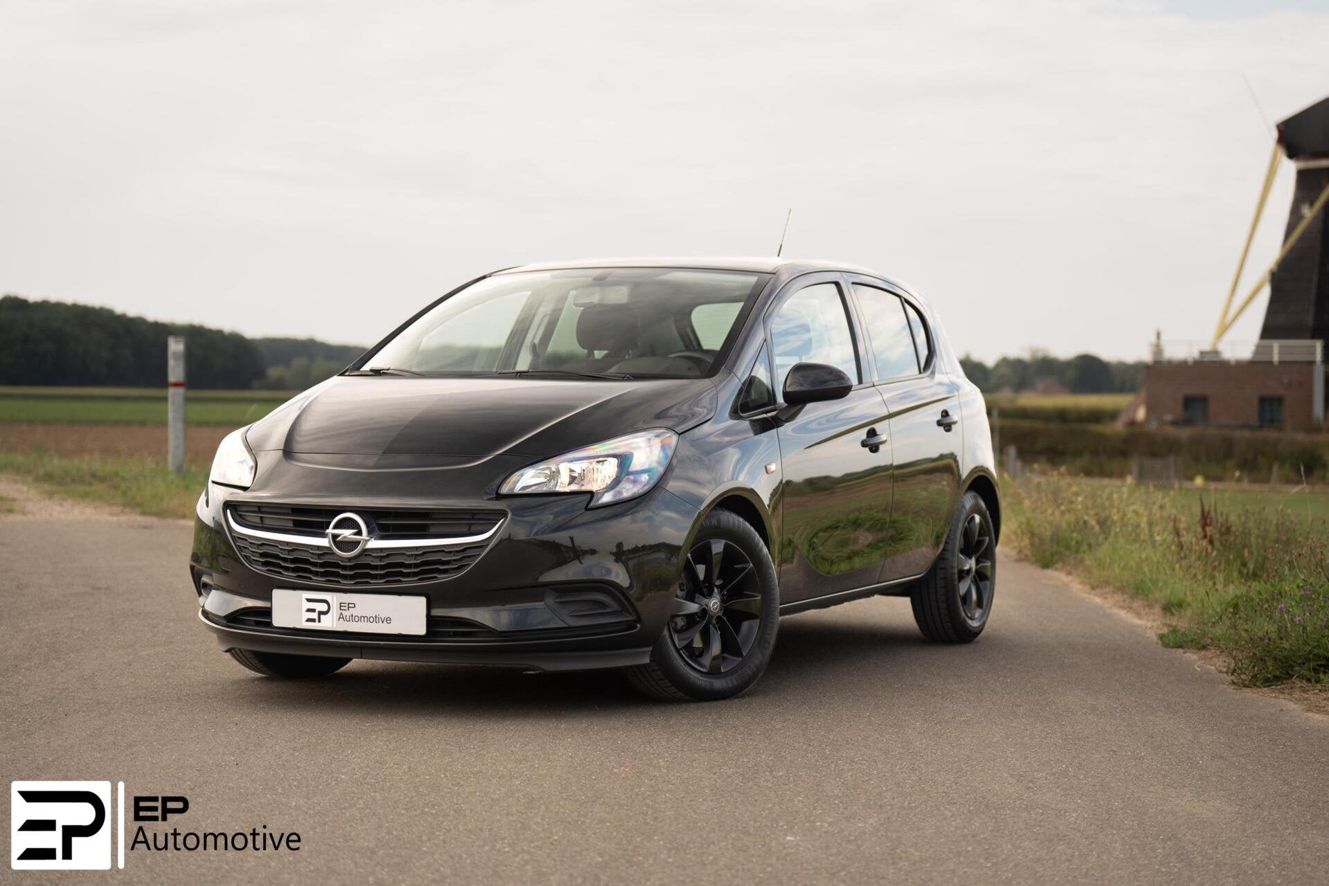 Opel Corsa 1.4 Black Edition|Carplay|Stoel&Stuur Verwarming|, Auto's, Voorwielaandrijving, Dealer onderhouden, Gebruikt, 4 cilinders