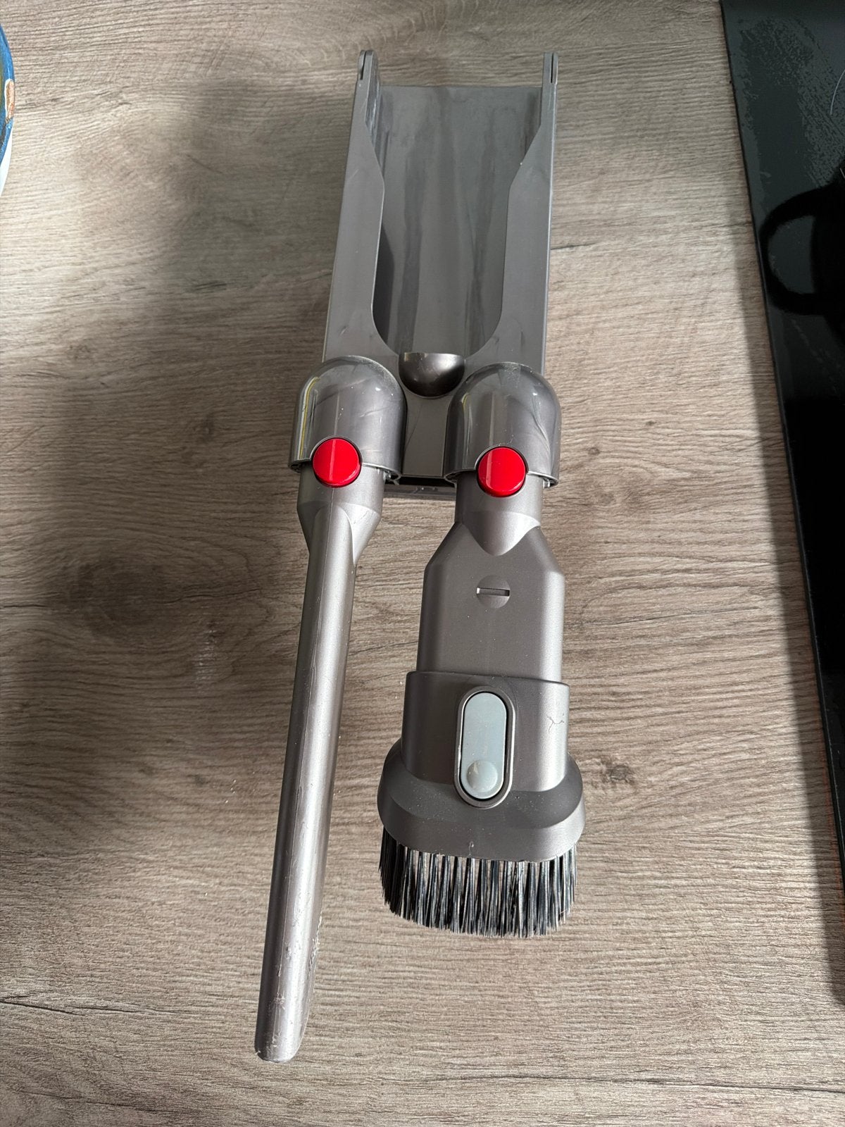 Dyson V12 houder met accessoires, Inclusief accessoires, Overige typen, Ophalen of Verzenden, Zo goed als nieuw