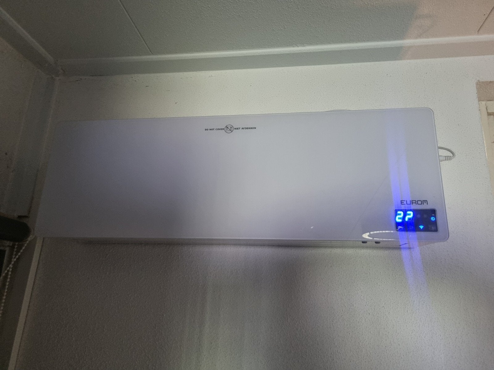 Eurom Muurverwarming met wifi en Afstandsbediening, Gebruikt, Minder dan 30 cm, Ophalen of Verzenden, 60 tot 150 cm