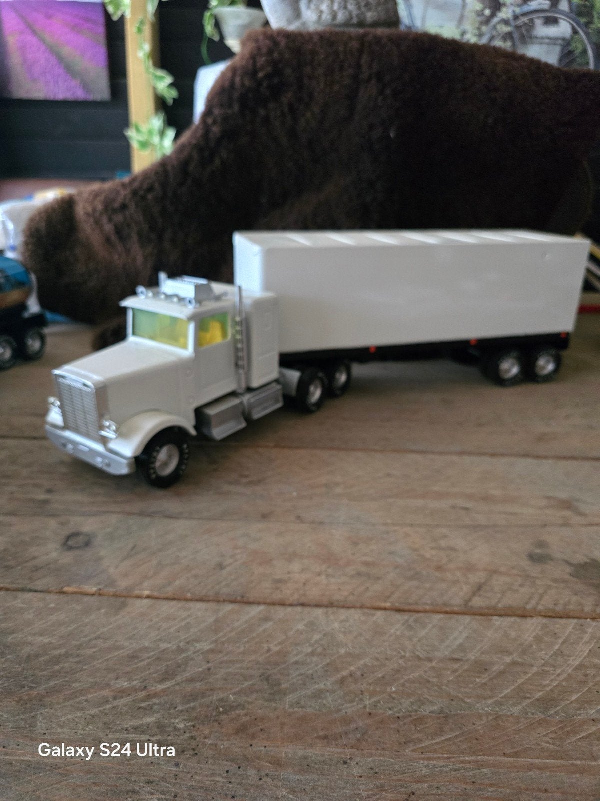 015 > NewRay Peterbilt 379 vrachtwagen met oplegger., Ophalen
