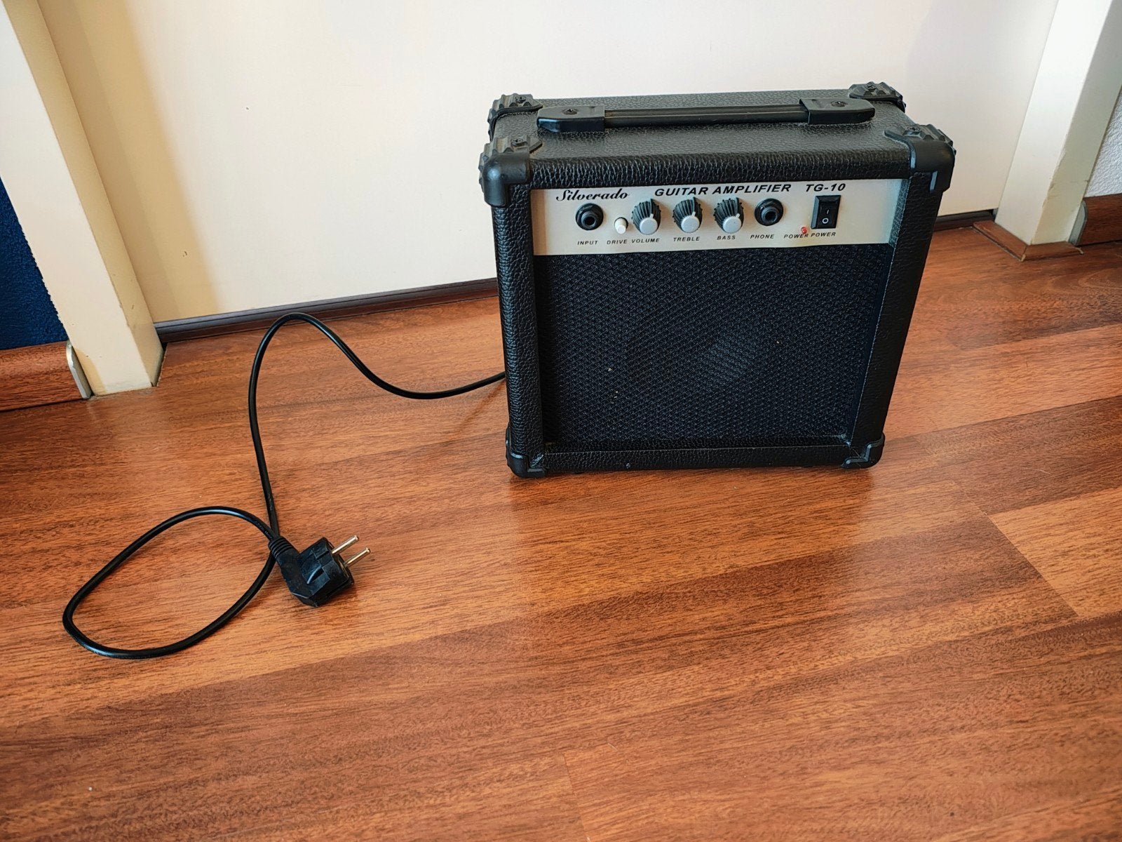 Foto 8 van Silverado elektrische gitaar met versterker, standaard & tas