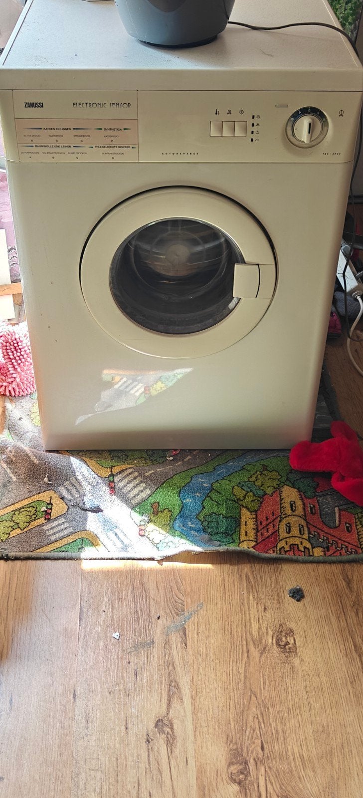 Zanussi droger 5  kilo, Ophalen, Gebruikt, 1200 tot 1600 toeren, 85 tot 90 cm
