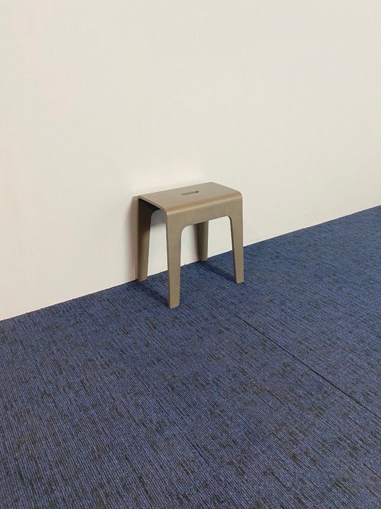 2 x Kruk Bla Station Bimbo - design Peter Brandt - grijs, Huis en Inrichting, Ophalen, Gebruikt, Hout