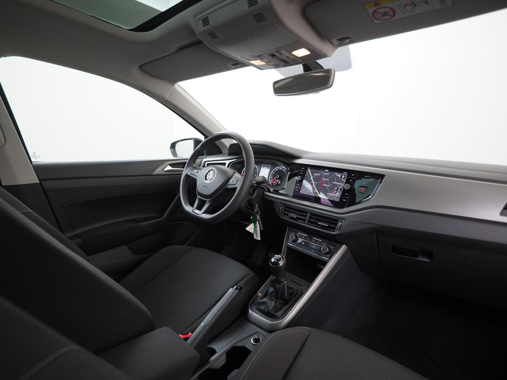 Volkswagen Polo 1.0 | Panoramadak | Camera | Carplay | Stoel, Auto's, 12 maanden, Stof, Zwart, Bedrijf