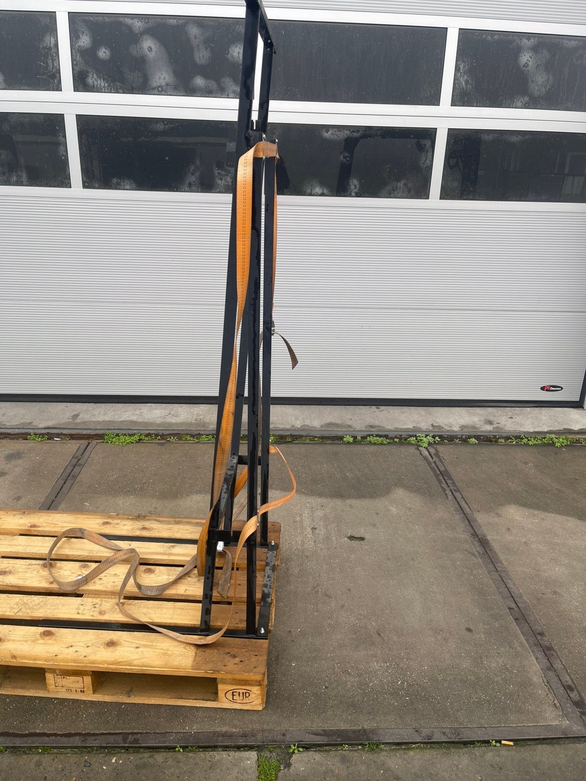 europallet met steun voor transport deuren kozijnen etc, Gebruikt, Minder dan 25 mm, Ophalen of Verzenden, Pallet