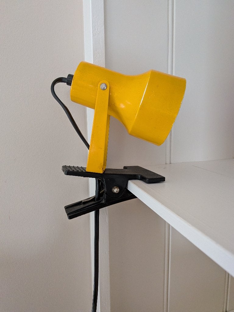 Gele vintage klemspot lampje Brillant Leuchten. Geel. Retro,, Gebruikt, Gloeilamp, Overige typen, Met schakelaar