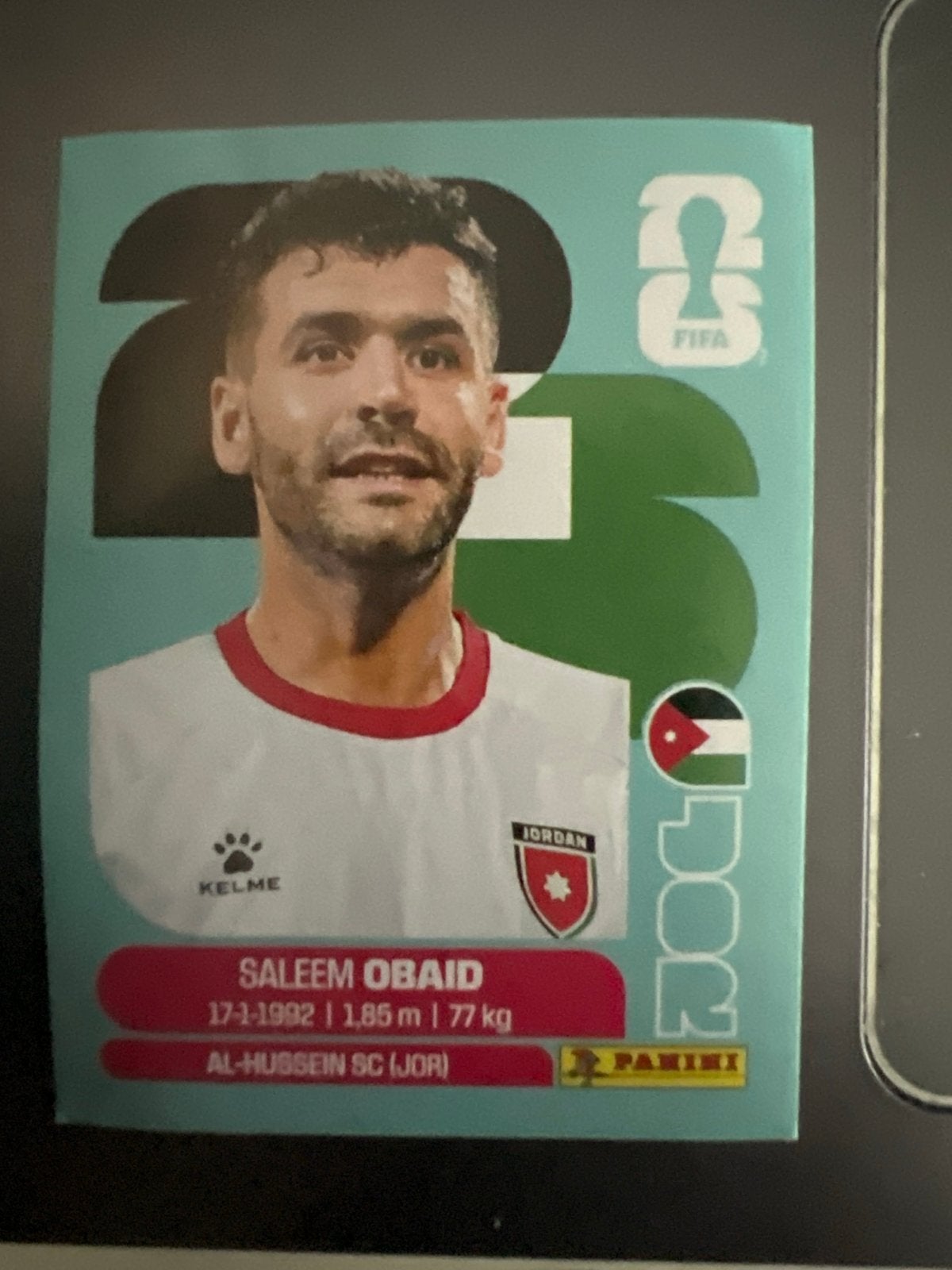 Panini wk 2026 Saleem Obaid boetbal sticker Al-Hussein SC, Verzamelen, Sportartikelen en Voetbal, Verzenden, Nieuw, Overige sporten
