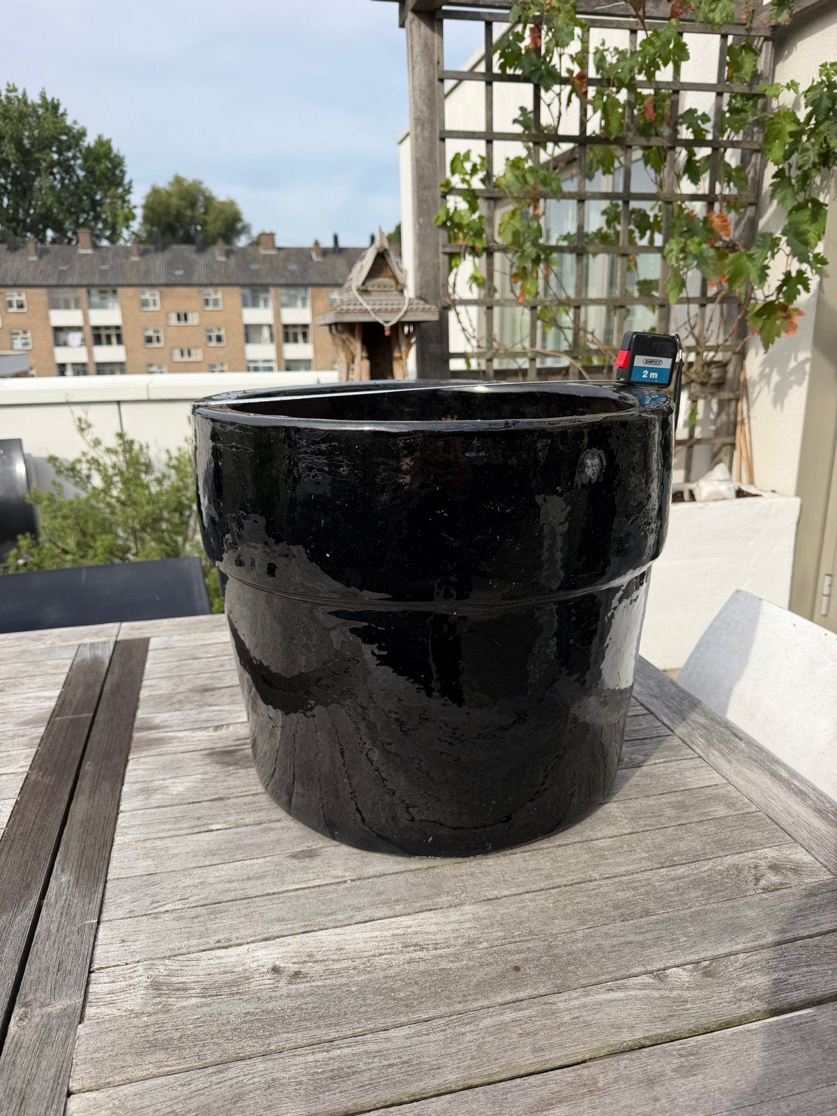 Grote zwarte bloempot voor binnen of buiten, Tuin en Terras, Ophalen, Gebruikt, 40 cm of meer, Rond