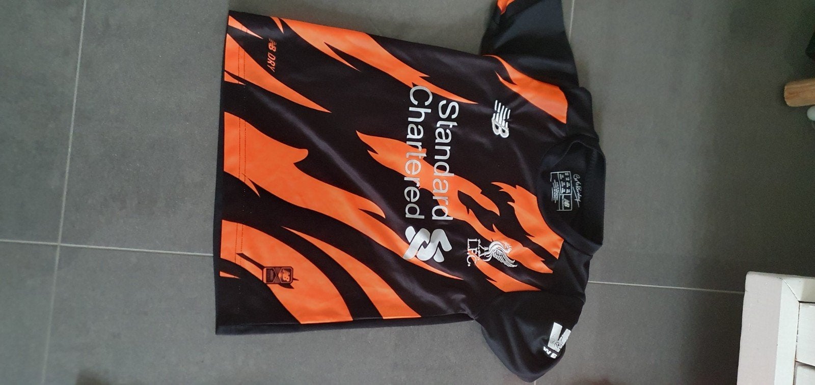 Mooi Liverpool shirtje - kan zeker nog een ronde mee, Ophalen of Verzenden, Gebruikt, New Balance, Jongen