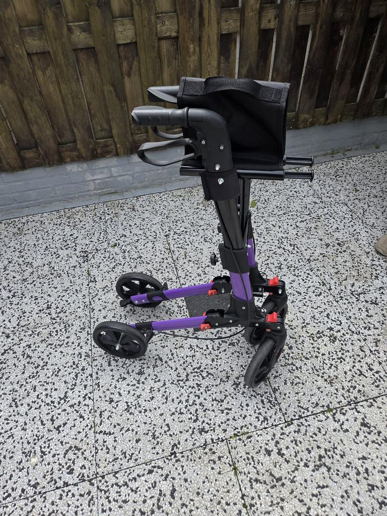 Rollator Aidapt Fold Flat, Diversen, Rollators, Ophalen, Zo goed als nieuw