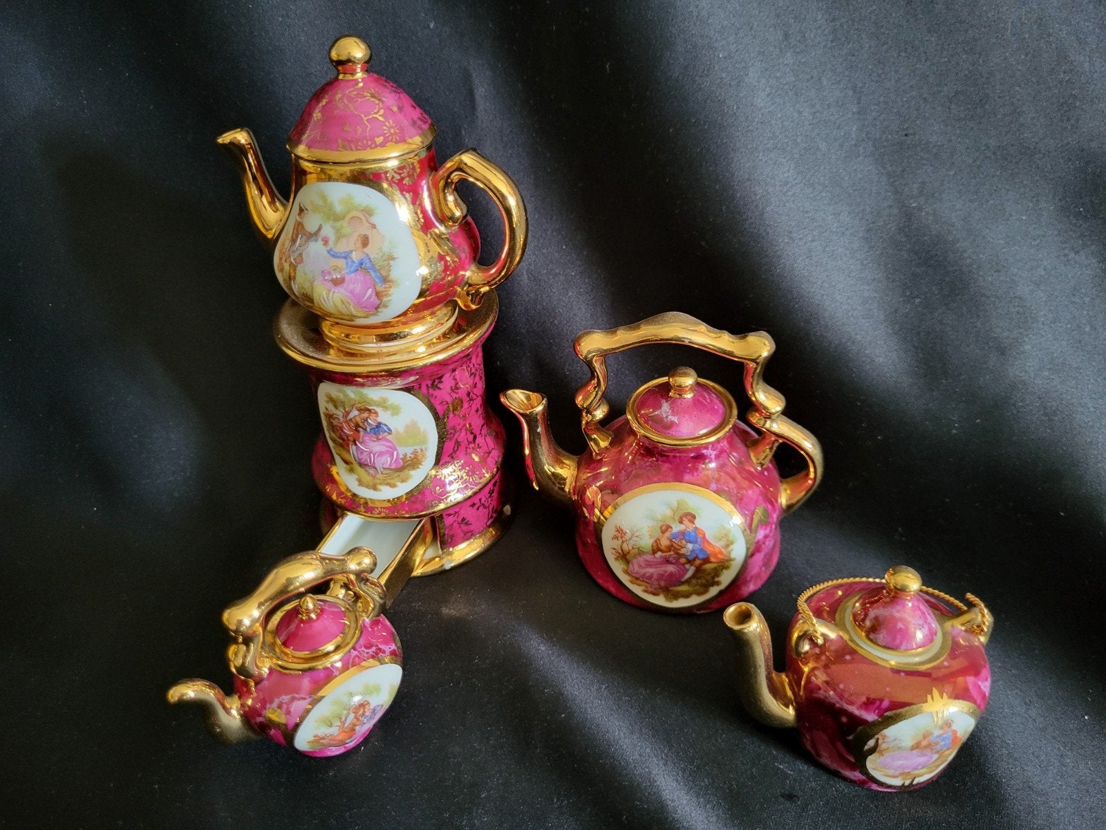 Limoges Porseleinen Miniatuur Theepotjes Set - 4 Stuks, Antiek en Kunst, Ophalen of Verzenden