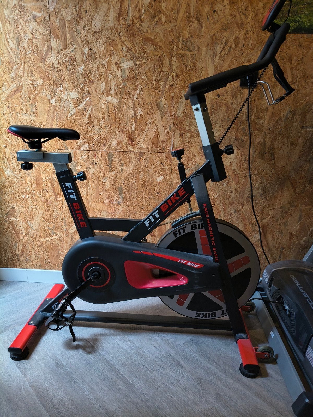Spinbike fitbike race magnetic basic, Sport en Fitness, Ophalen, Zo goed als nieuw, Spinningfiets