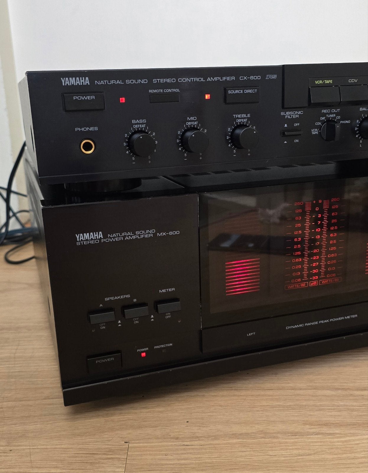Yamaha CX-600 Voorversterker & MX-600 Eindversterker, Yamaha, Ophalen of Verzenden, Zo goed als nieuw, 120 watt of meer
