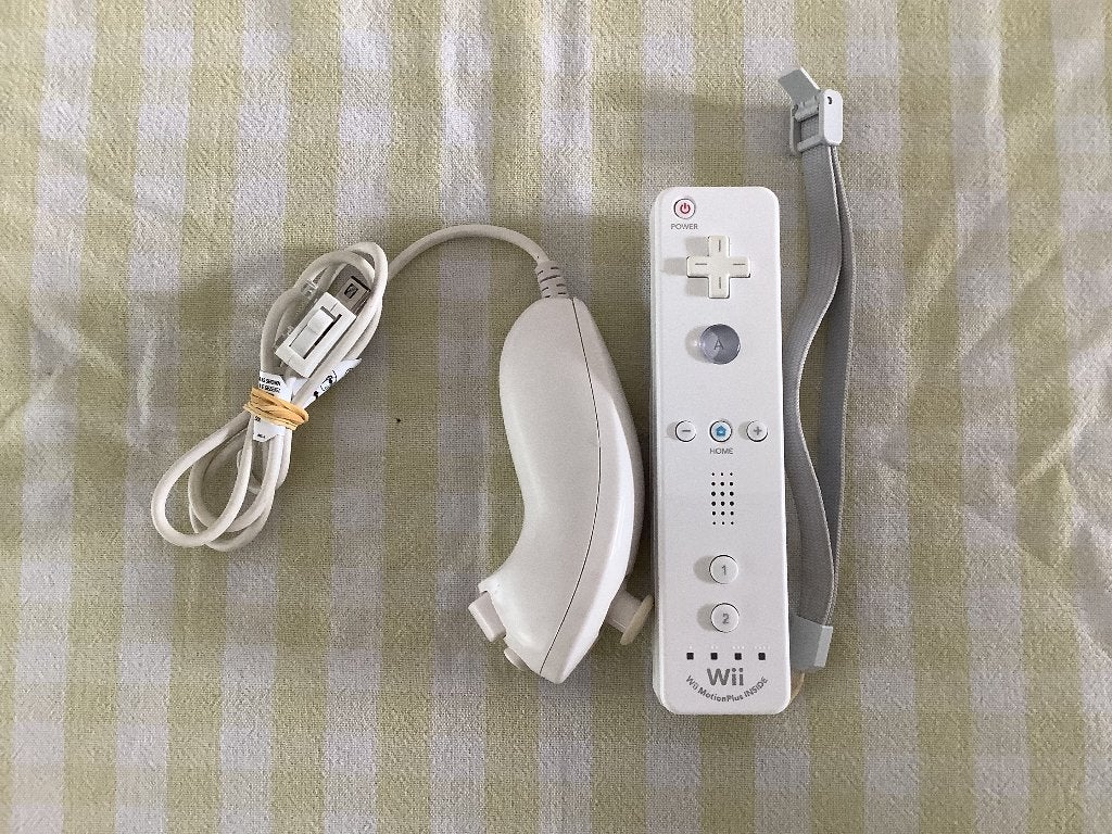 Wii controller met Motion plus en nunchuck, Spelcomputers en Games, Gebruikt, Overige genres, 1 speler, Ophalen of Verzenden