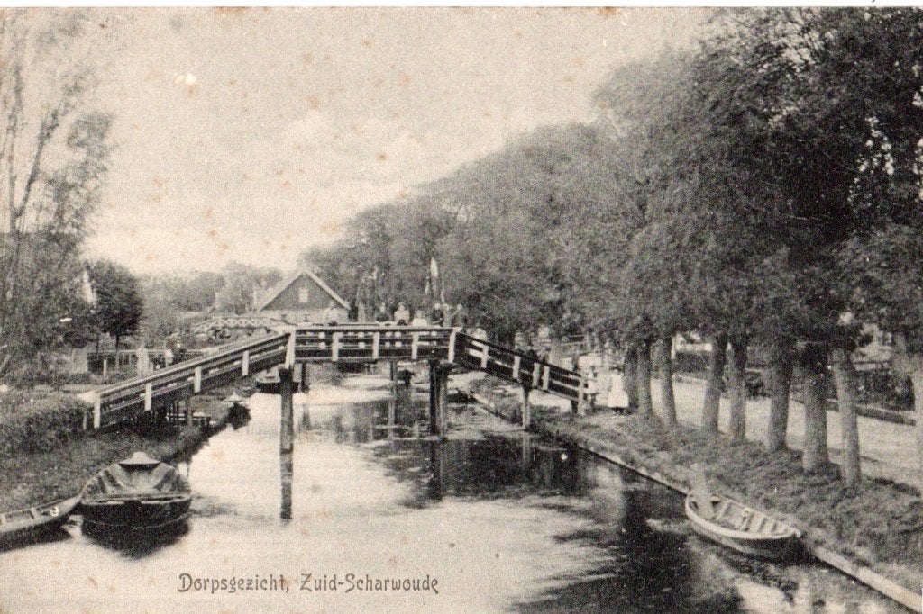 Zuid Scharwoude, Dorpsgezicht met brug. 5296, Verzamelen, Ansichtkaarten | Nederland, Verzenden, Voor 1920, Ongelopen, Noord-Holland