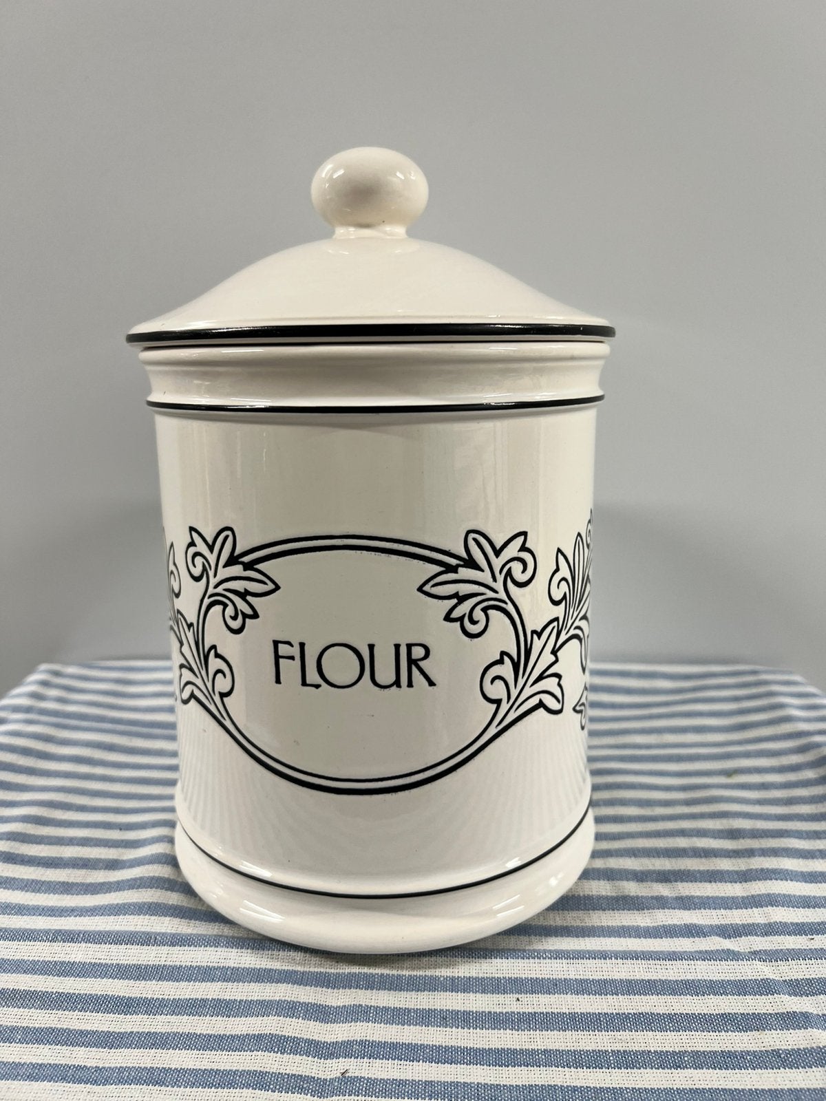 Engels pot voor meel witte voorraadpot Flour Hornsea pottery, Ophalen, Zo goed als nieuw, Porselein, Landelijk/Boerenbont