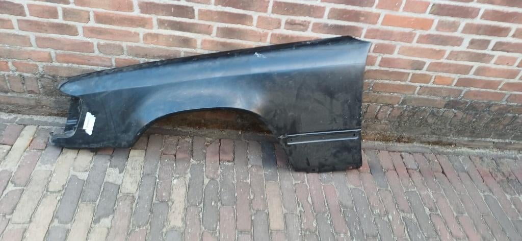 Spatbord Mercedes w124, Ophalen, Nieuw, Mercedes-Benz