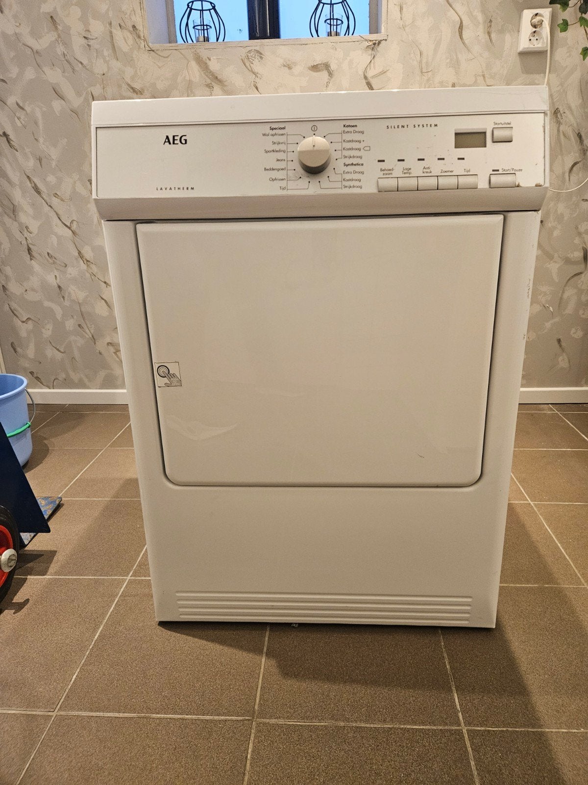 AEG Lavatherm luchtafvoer droger(2022), Ophalen, 6 tot 8 kg, Gebruikt, Luchtafvoer
