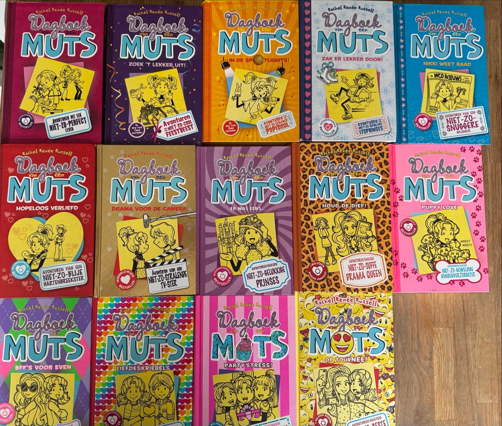 Dagboek van een Muts boekenreeks (14 delen), Boeken, Rachel Renée Russell, Ophalen of Verzenden, Zo goed als nieuw, Fictie