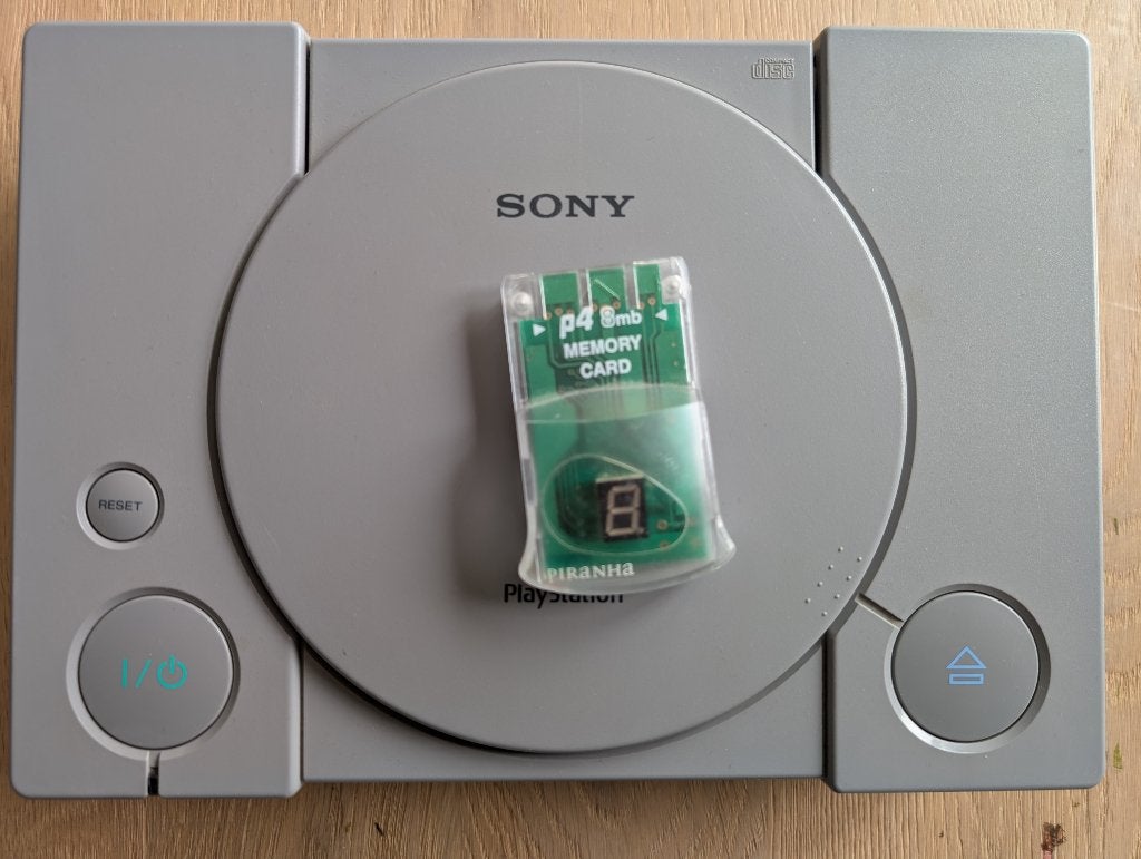 Sony PlayStation 1, twee controllers, acht spellen, draagtas, Ophalen, Gebruikt, Met 2 controllers, Met games