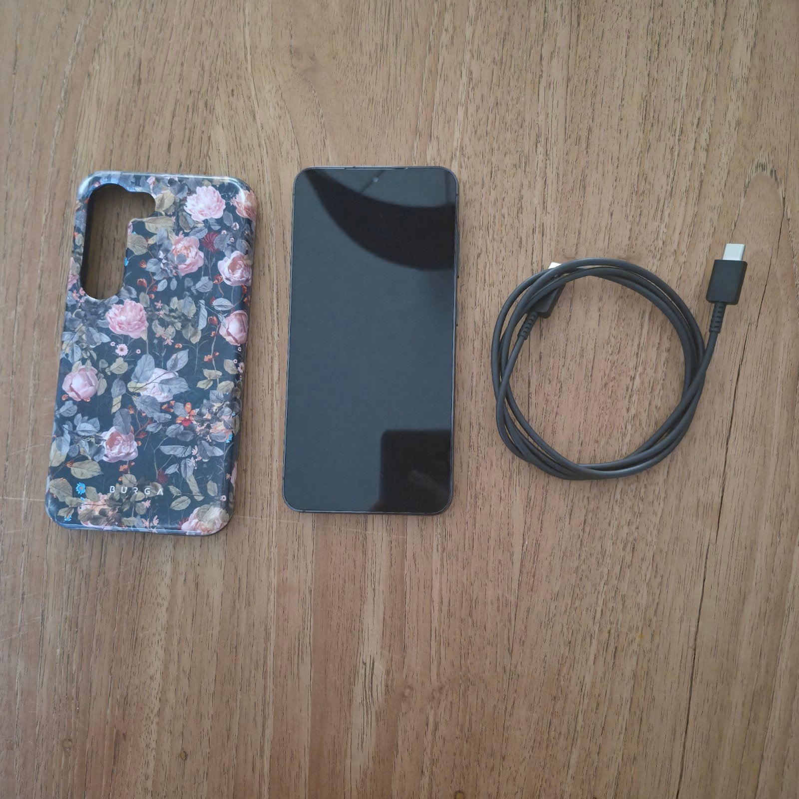 Foto 5 van Samsung Galaxy S23 - Zo goed als nieuw met hoesje