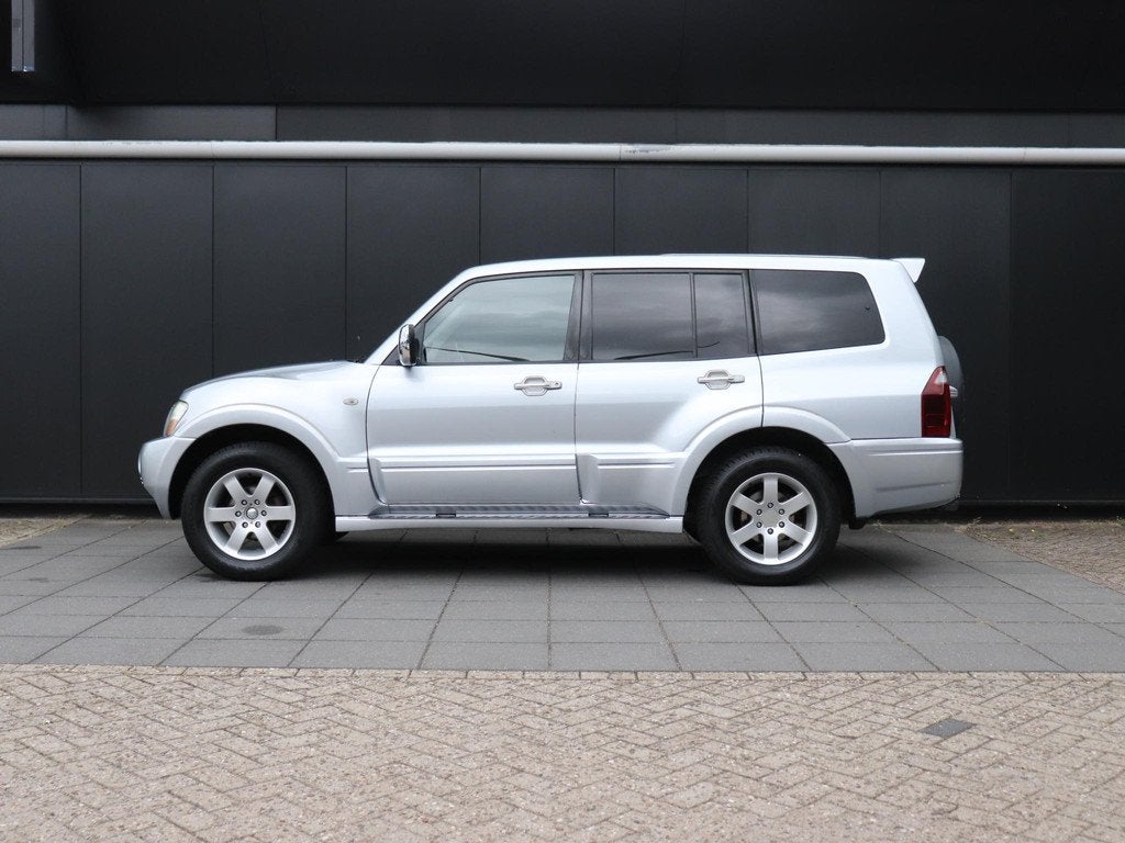 Mitsubishi Pajero 3.2 Di-D GLX Long Body 7-PERS | AUT. | LED, Auto's, Mitsubishi, Stof, Gebruikt, 4 cilinders, 241 €/maand