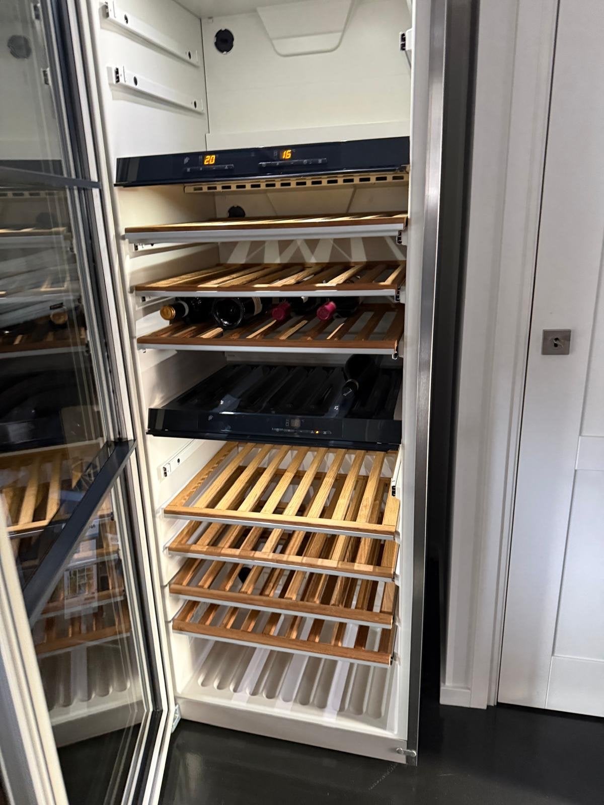 Miele KWT 4974 SG ed Wijnklimaatkast (bovenste zone defect), Ophalen, Zonder vriesvak, 200 liter of meer, 60 cm of meer