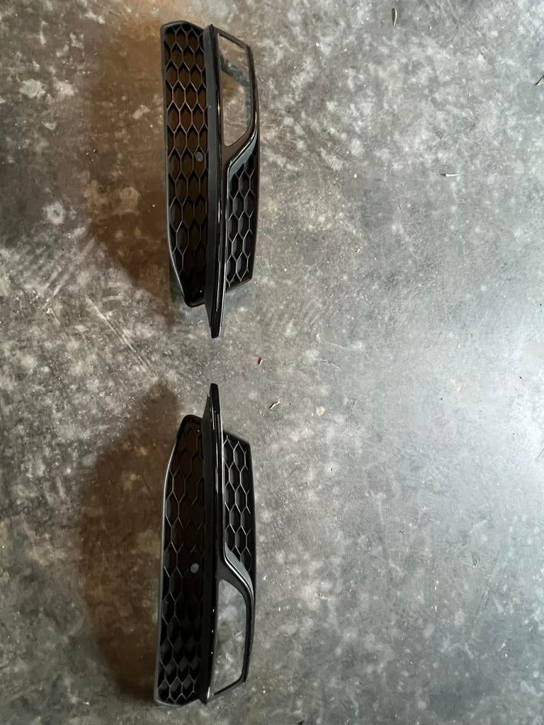 Audi A3 8V S-line Voorbumper Rooster Kapjes, Auto-onderdelen, Gebruikt, Links, Bumper, Audi