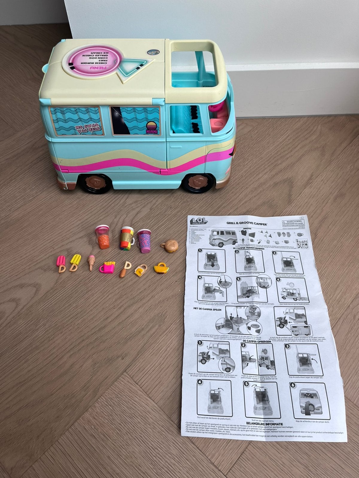 LOL Surprise Camper + Cabrio (incl. zwembad), Kinderen en Baby's, Speelgoed | Speelgoedvoertuigen, Ophalen, Zo goed als nieuw