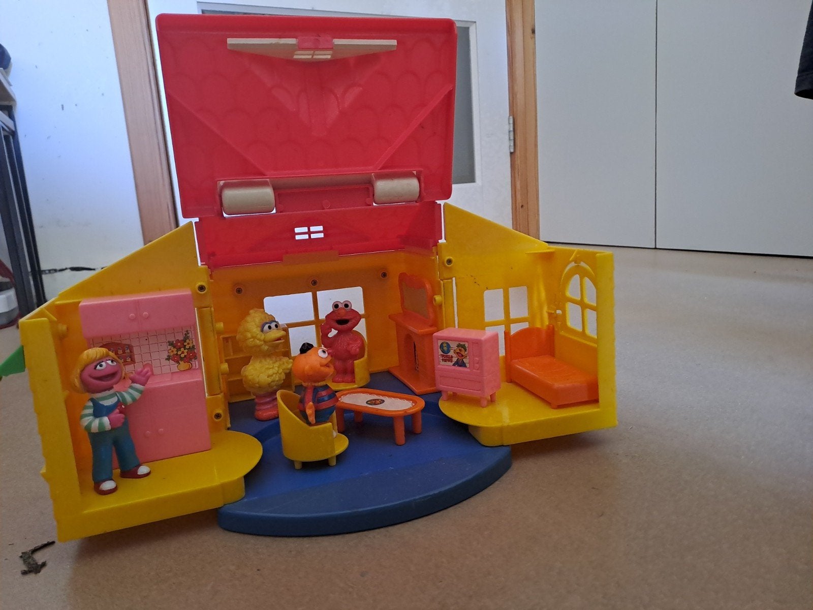 Sesamstraat Speelhuis met Ernie, Pino, Elmo - Inklapbaar, Ophalen of Verzenden