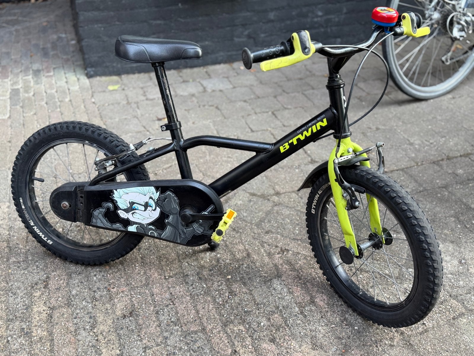 B'Twin 16 inch kinderfiets - Zwart/Geel, Ophalen, Gebruikt, 16 tot 20 inch