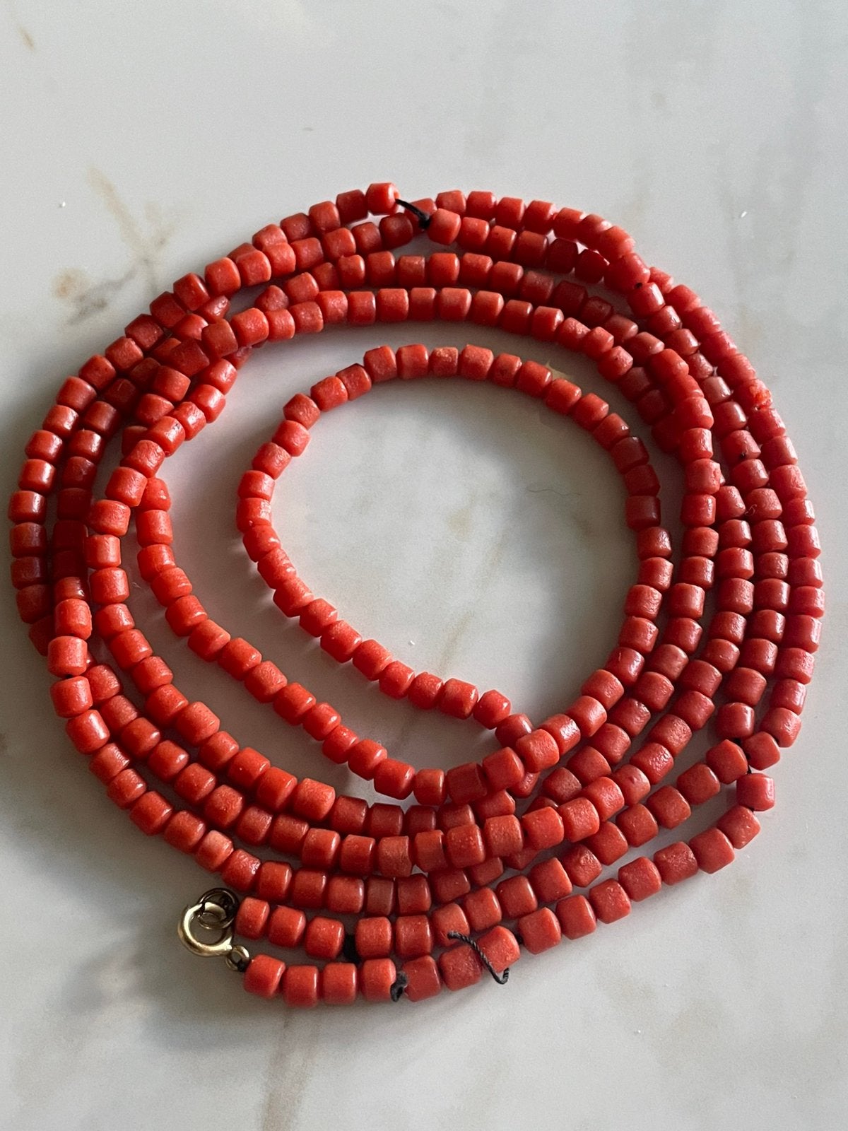 Antieke ketting tonnetjes koraal, Ophalen of Verzenden, Overige materialen, Ketting