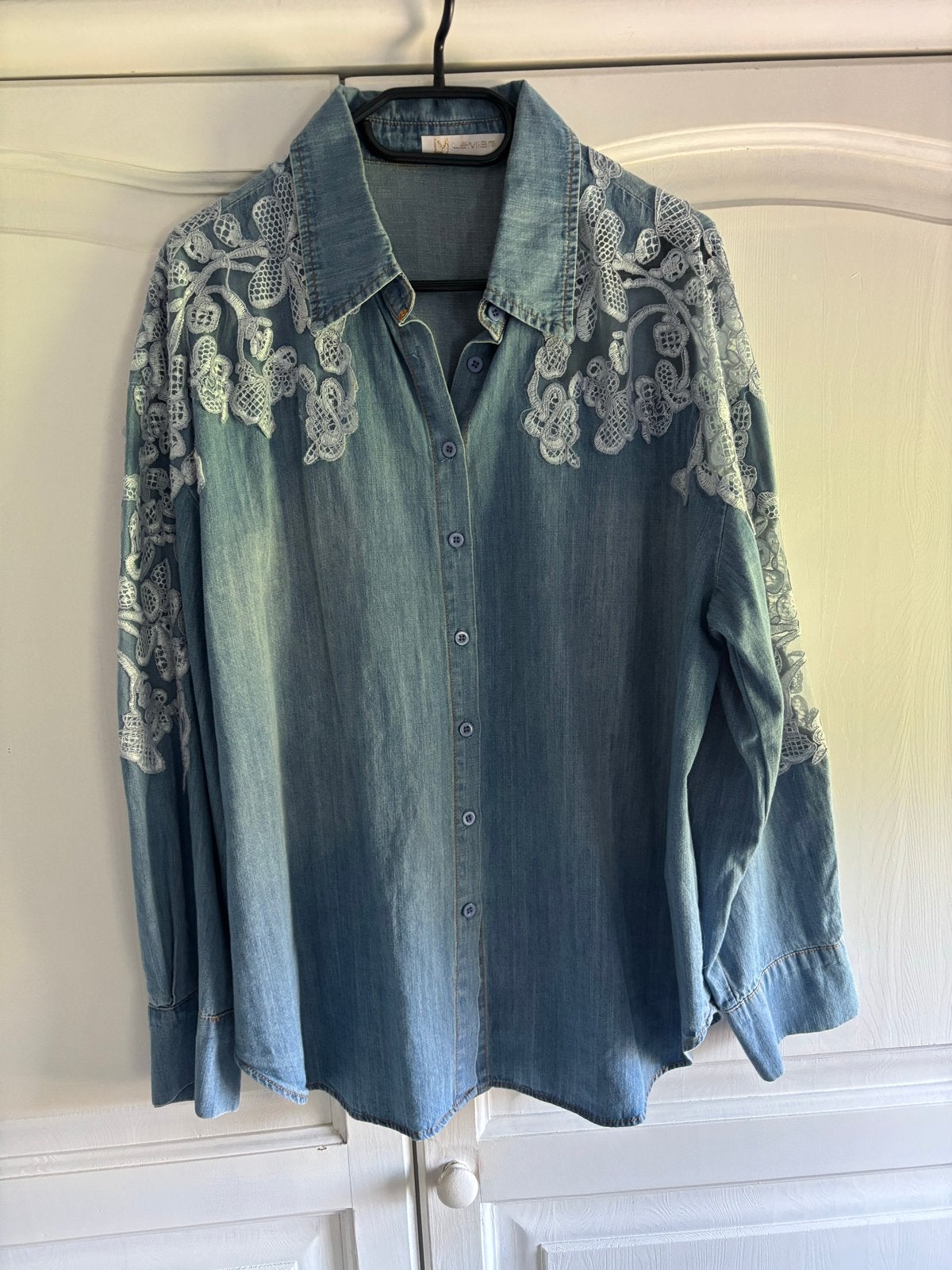 Mooie spijkerblouse met kant, Kleding | Dames, Ophalen of Verzenden, Zo goed als nieuw, Maat 42/44 (L), Blauw