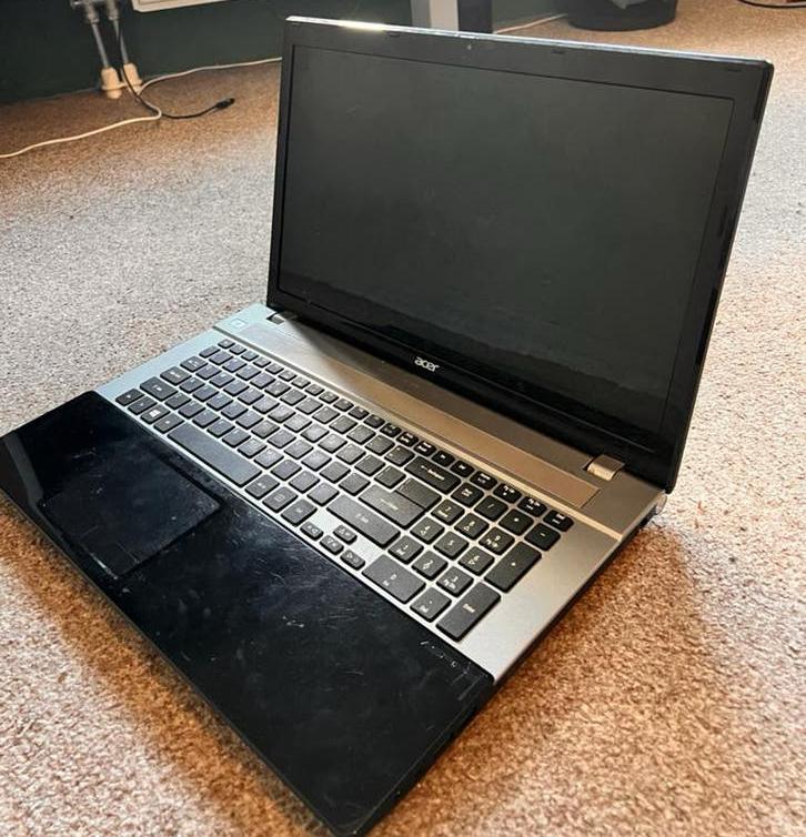 Oude Acer laptop met Intel i5 processor. Mag weg voor €5., Computers en Software, Ophalen, Gebruikt, 15 inch, 2 tot 3 Ghz