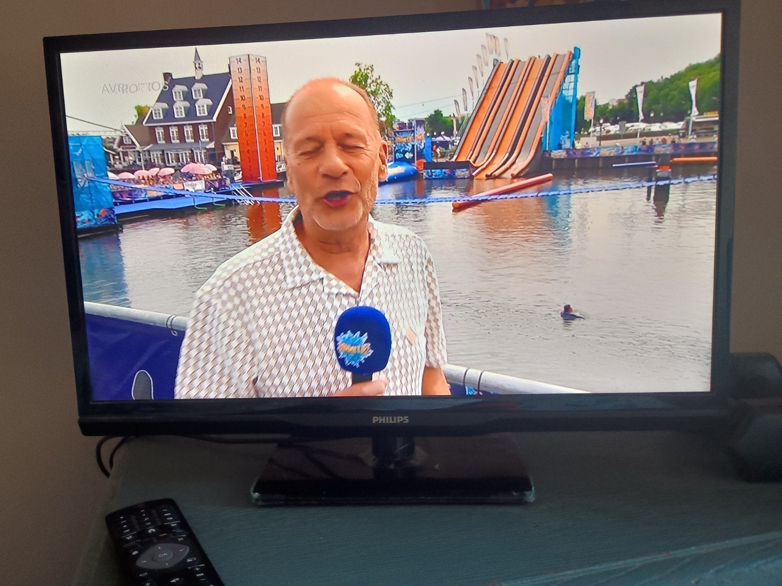 Philips 24 inch TV - Ideaal voor kleine ruimtes, Philips, Gebruikt, 50 Hz, Ophalen of Verzenden