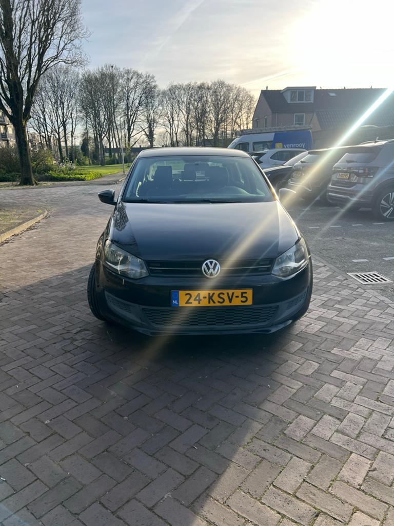 Volkswagen Polo 1.4 16V FSI 63KW 2010 Zwart, Voorwielaandrijving, 970 kg, 40 €/maand, 4 cilinders