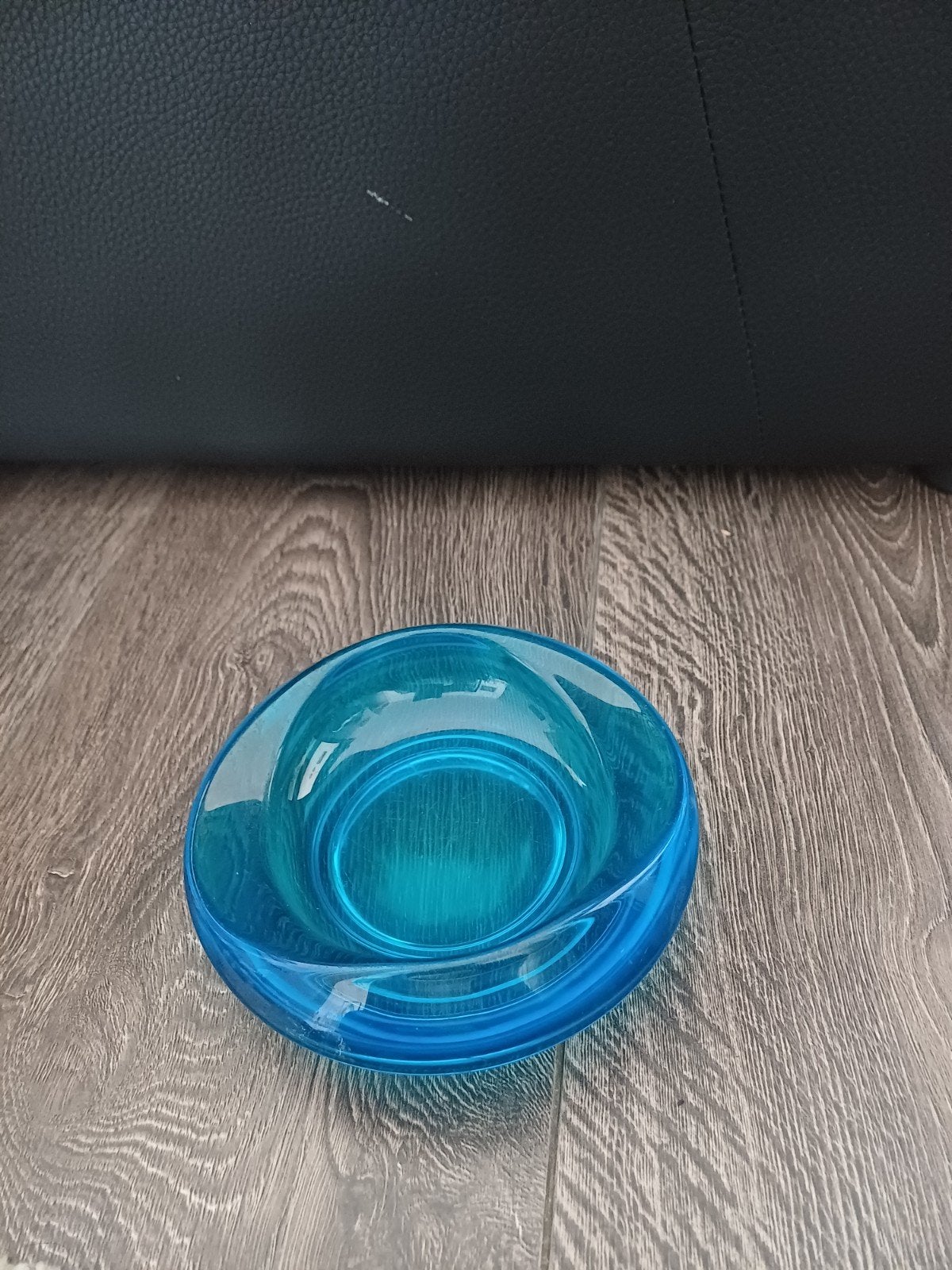 Decoratieve blauwe glazen schaal, Antiek en Kunst, Ophalen of Verzenden