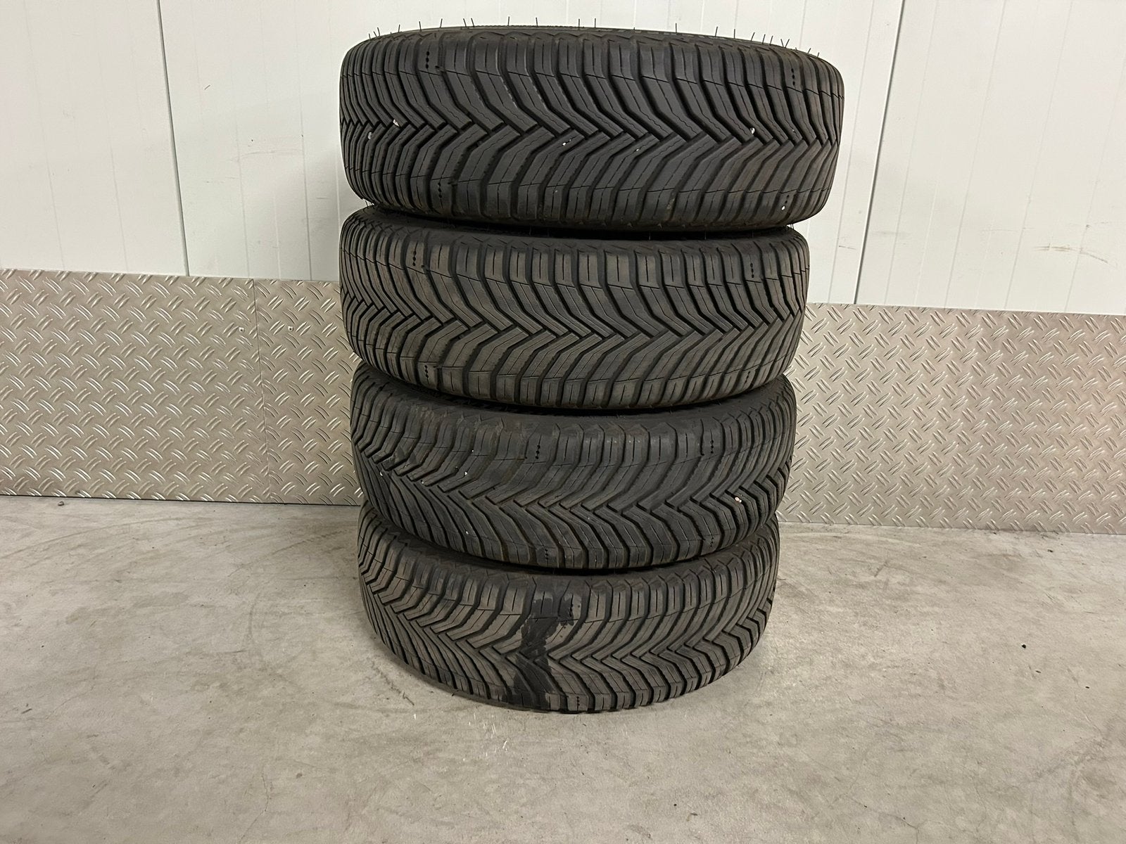 Originele Suzuki Swift sport 17 inch 5x114,3 allseason 2024, Auto-onderdelen, Ophalen, Banden en Velgen, 17 inch, All Season