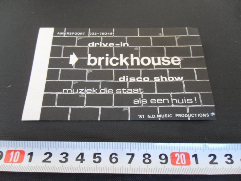 sticker Amersfoort drive-in BRICKHOUSE  disco show, Ophalen, Zo goed als nieuw