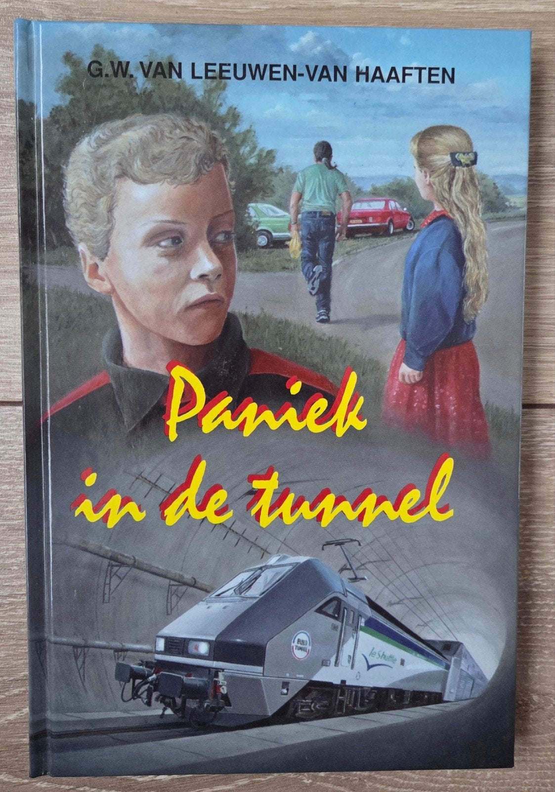 G.W. Leeuwen-van Haaften - Paniek in de tunnel, Fictie algemeen, G.W. Leeuwen-van Haaften, Ophalen of Verzenden, Zo goed als nieuw