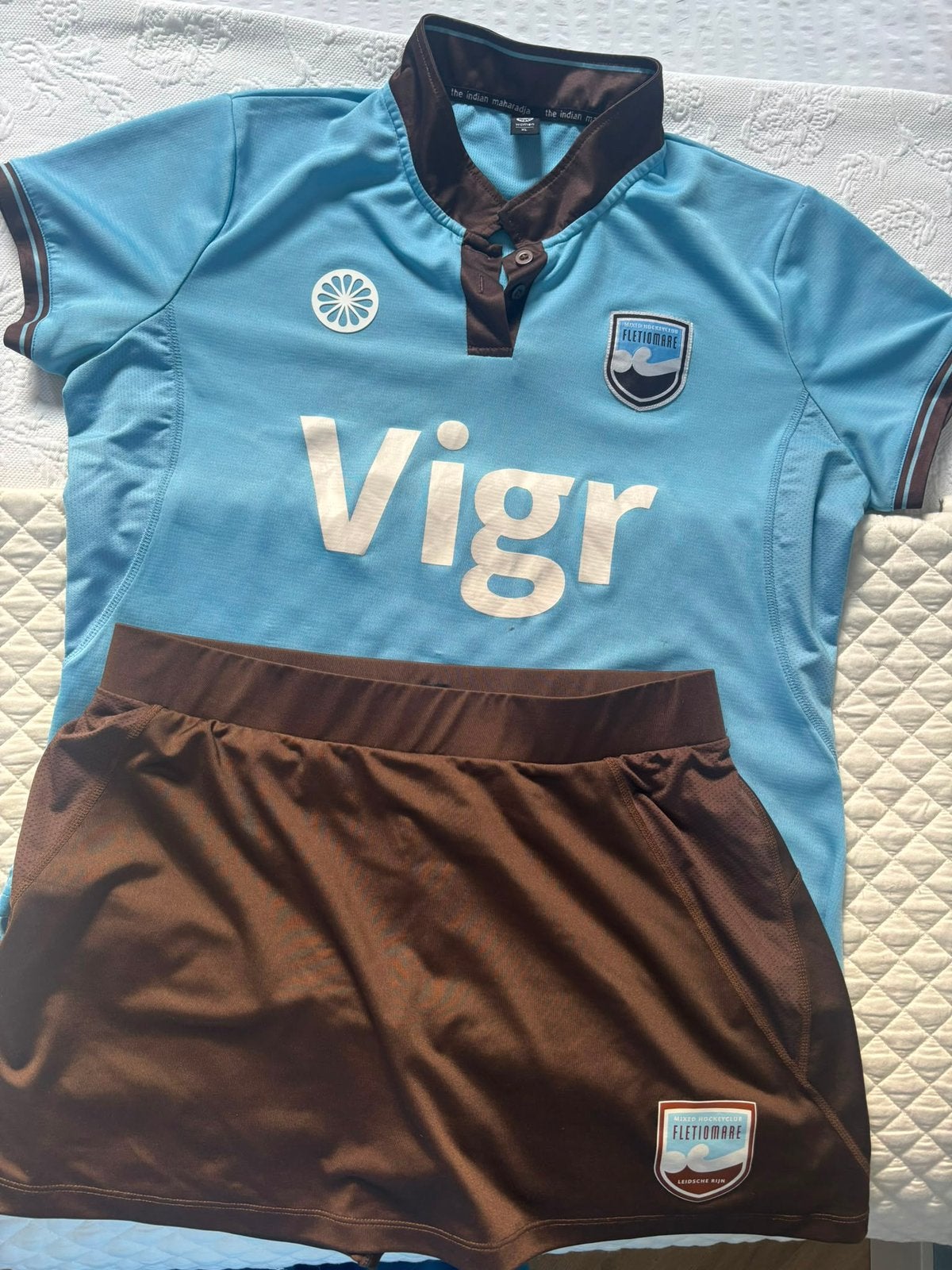 Fletiomare dames hockeytenue – shirt XL & rokje L, Sport en Fitness, Hockey, Ophalen, Zo goed als nieuw, Kleding