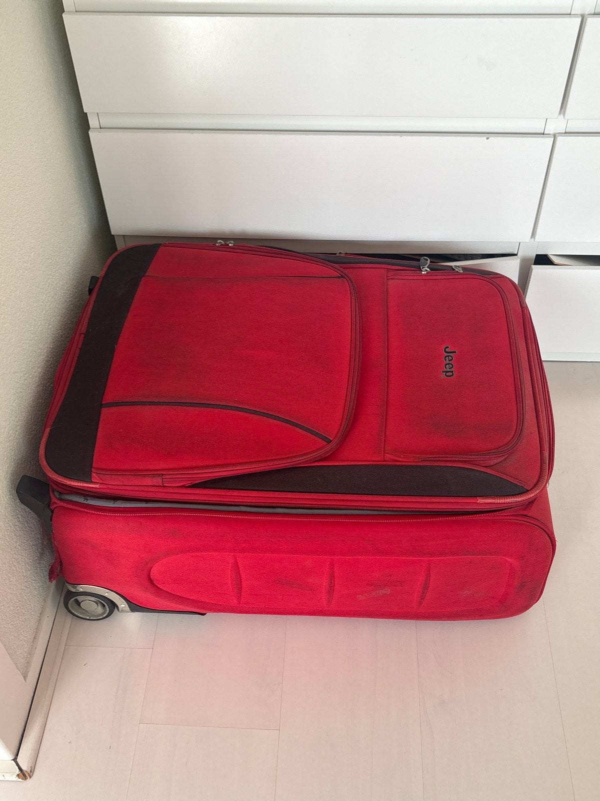Grote rode koffer, Wieltjes, 30 cm of meer, Gebruikt, Ophalen of Verzenden