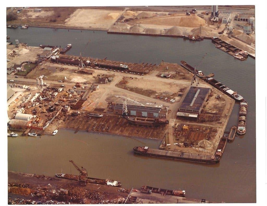 Scheepswerf foto Nijmegen., Ophalen of Verzenden, Zo goed als nieuw, Kaart, Foto of Prent