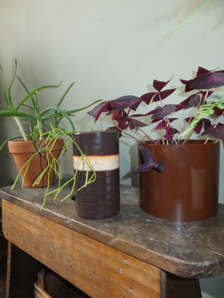 gratis verzenden vintage ribbelvaas bloempotje druipglazuur, Overige materialen, Overige kleuren, Verzenden, Zo goed als nieuw