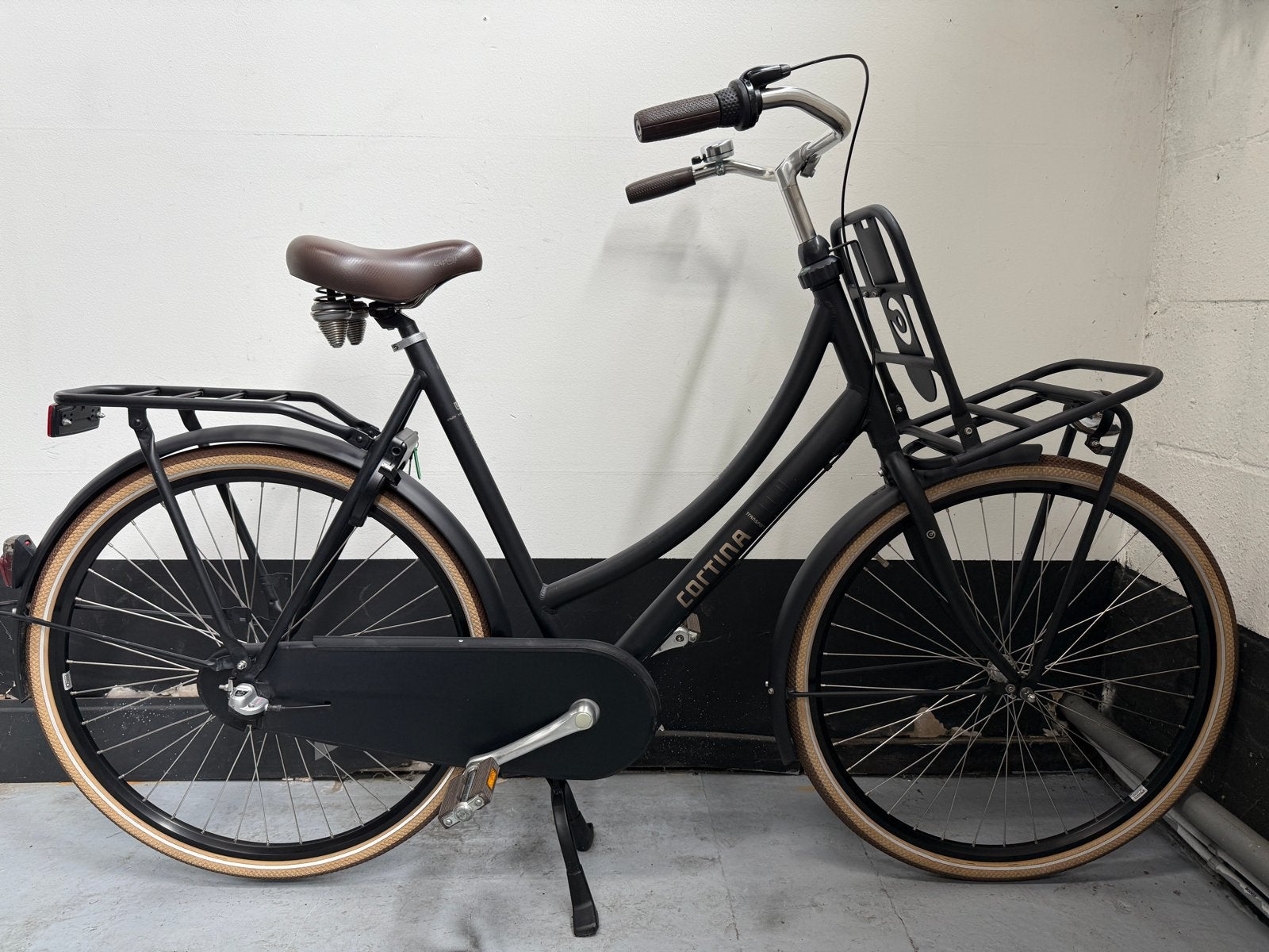 Nette Cortina Transportfiets 28 inch, Fietsen en Brommers, 26 inch of meer, Terugtraprem, Versnellingen, Ophalen of Verzenden
